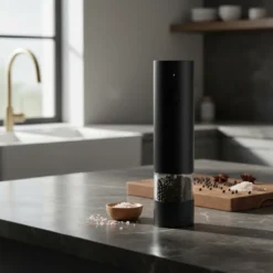 Alternative view of SALERO/PIMENTERO RECARAGBLE